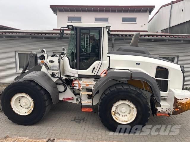 Volvo Radlader L110H لوادر بعجل