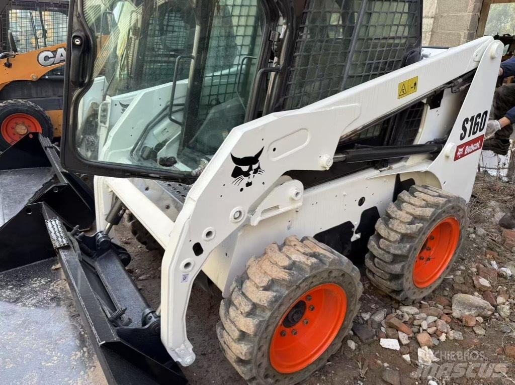 Bobcat S 160 لوادر انزلاقية التوجيه