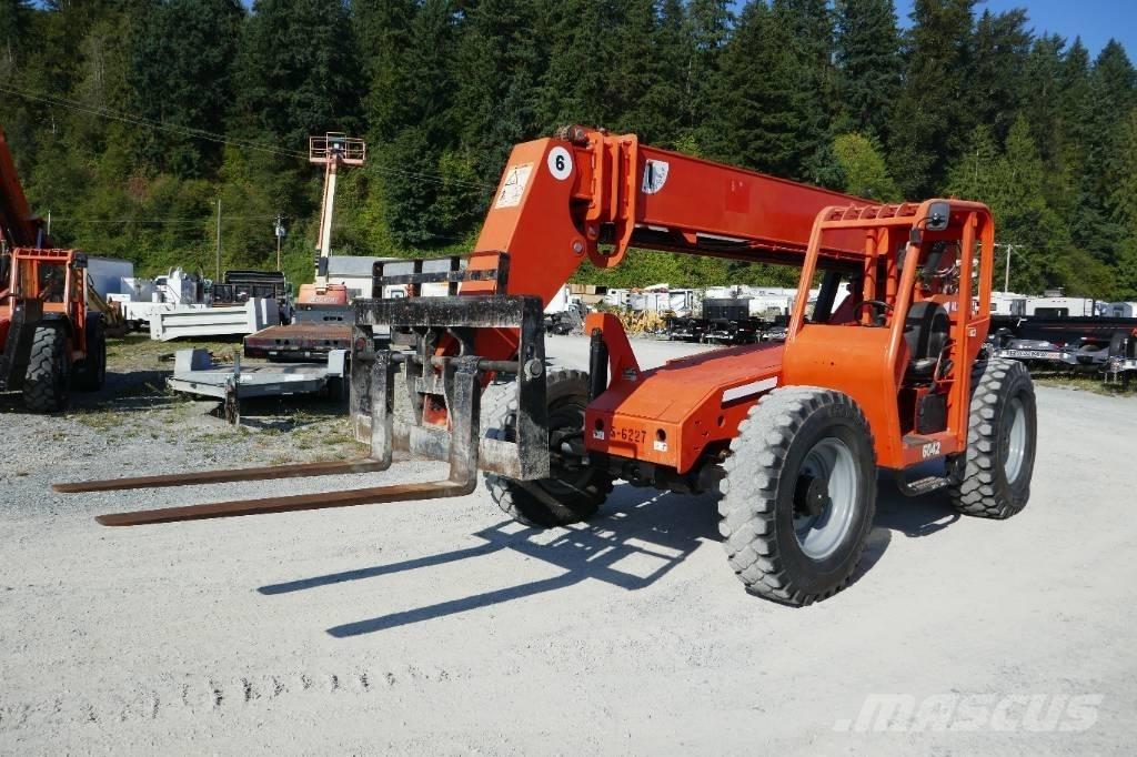 SkyTrak 6042 Telescopic handlers