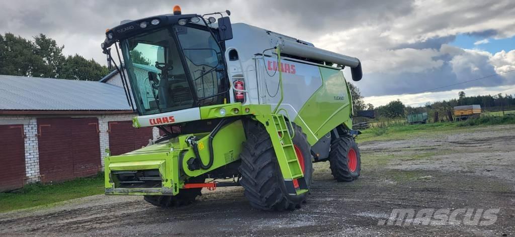 CLAAS Tucano 450 حصادات