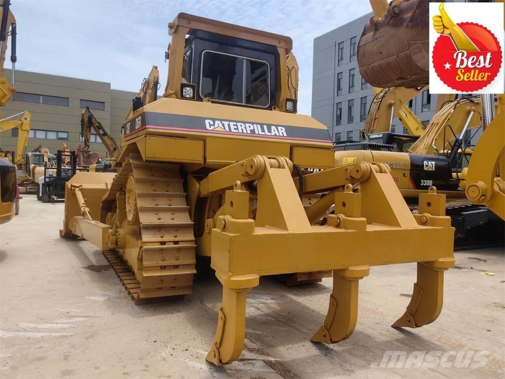 CAT D 6 R بلدوزرات مجنزرة