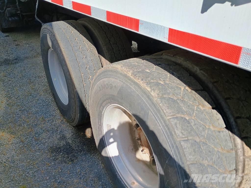 Mack MRU 613 شاحنات المخلفات