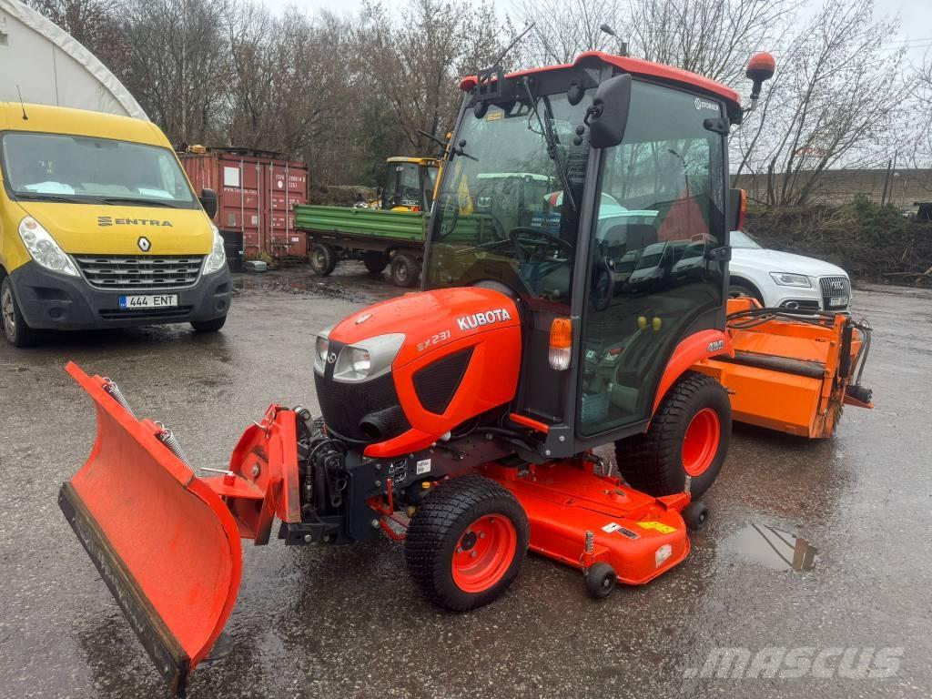 Kubota BX231 جرارات مدمجة