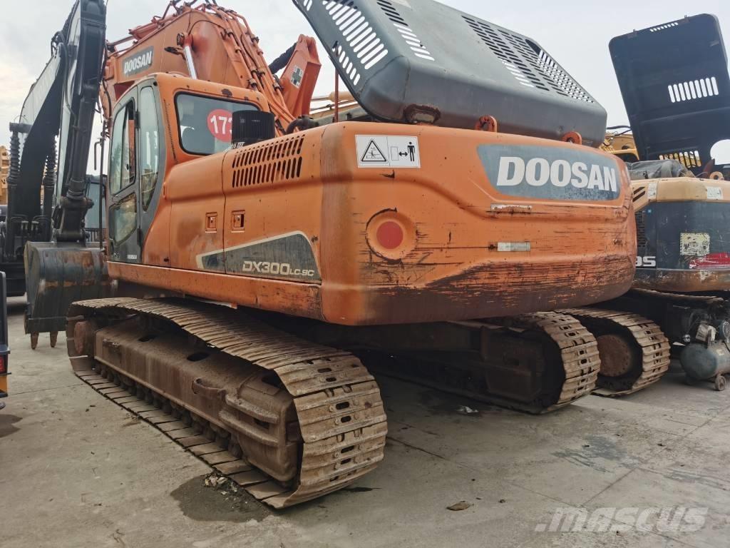 Doosan DX300LC-9C حفارات زحافة