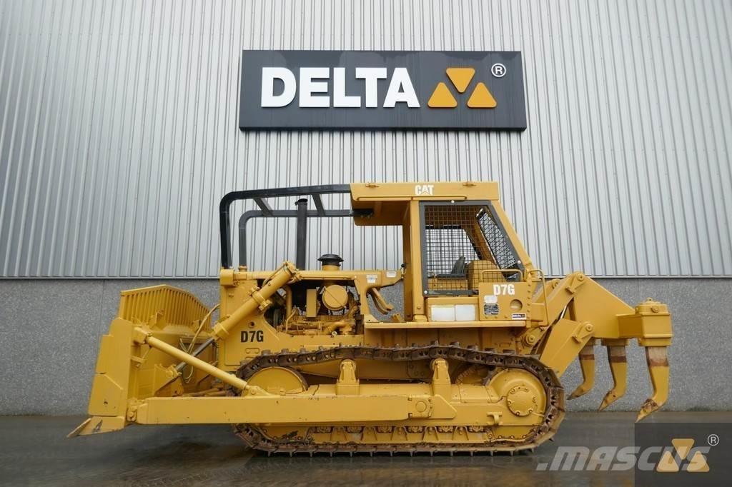 CAT D7G Ex-army بلدوزرات مجنزرة