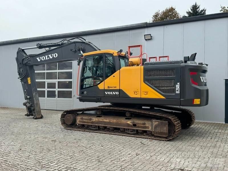 Volvo EC 250 ENL حفارات زحافة