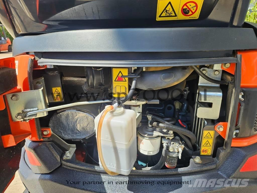 Kubota U 27-4 حفارات صغيرة أقل من 7 طن (حفارات صغيرة)