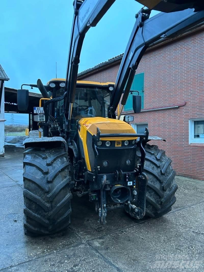 JCB Fastrac 4220 الجرارات