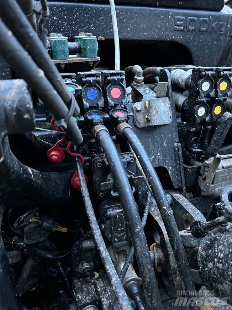 JCB Fastrac 4220 الجرارات