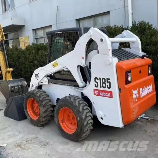 Bobcat S185 لوادر انزلاقية التوجيه