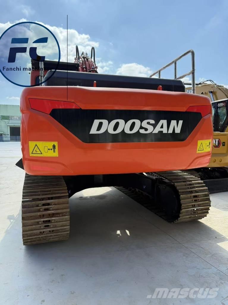 Doosan DX 225 LC حفارات زحافة