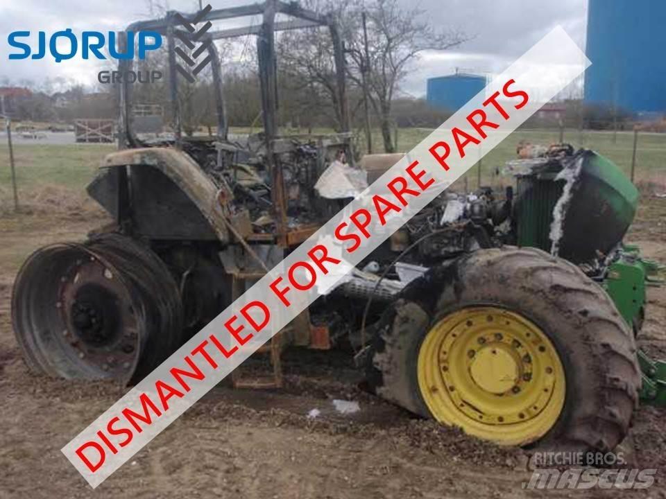 John Deere 7810 الجرارات