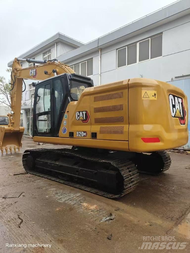 CAT 320 GC حفارات زحافة