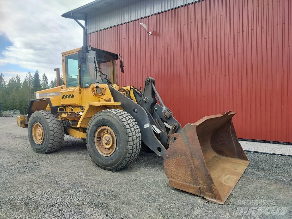 Volvo L90 C لوادر بعجل