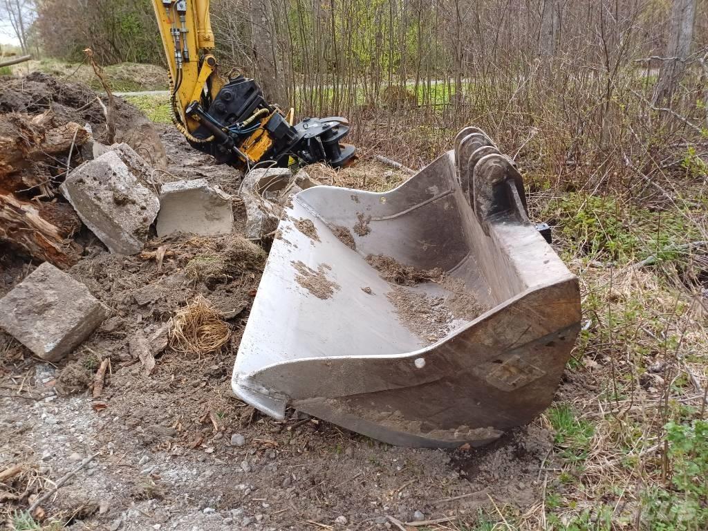 Komatsu PW 160-7E0 حفارات بعجل