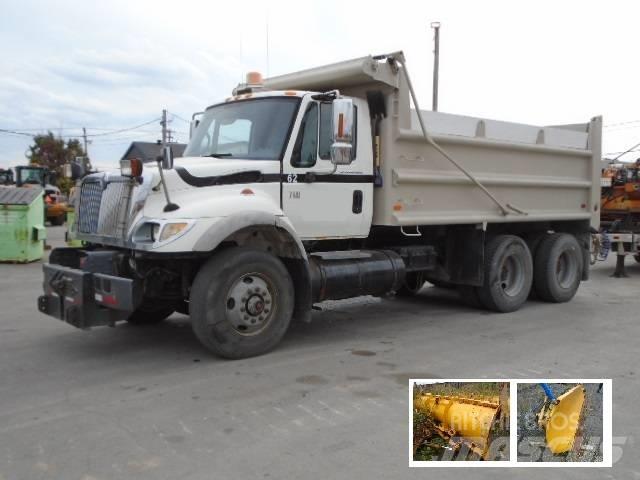 International 7500 شاحنات قلابة