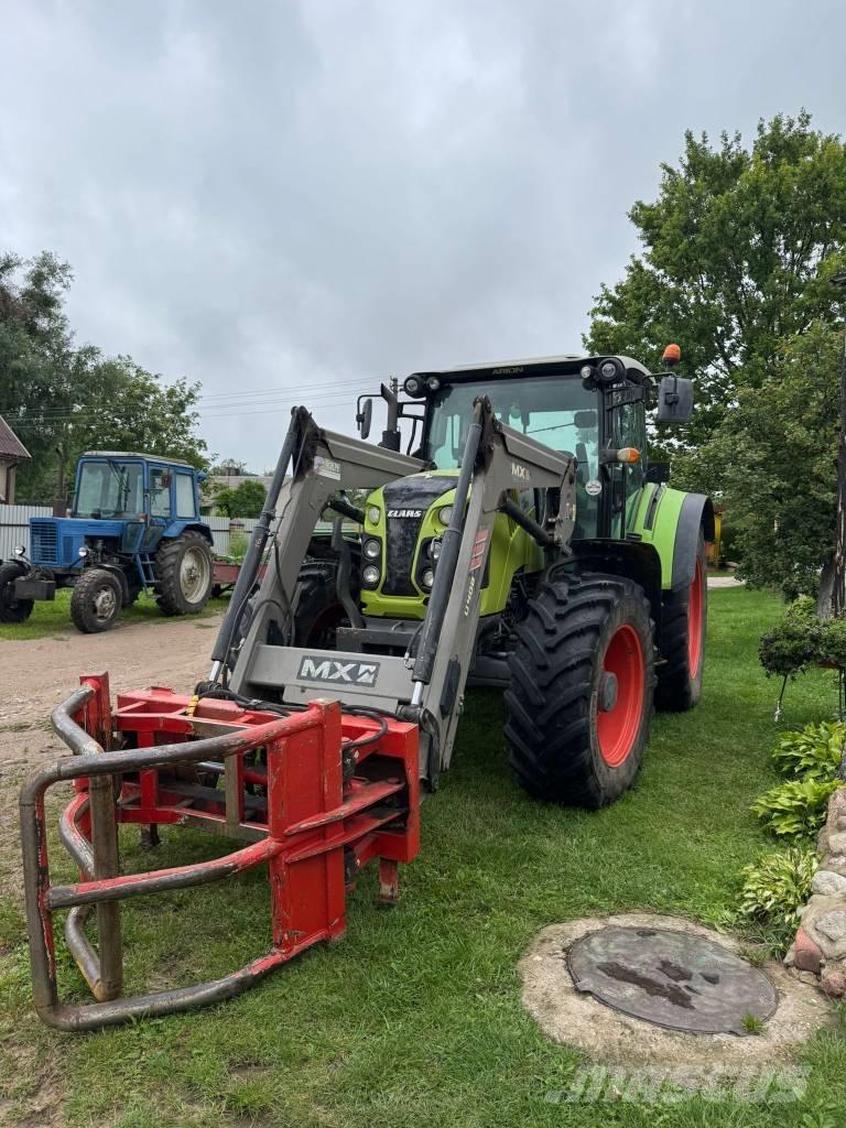 CLAAS Arion 440 الجرارات