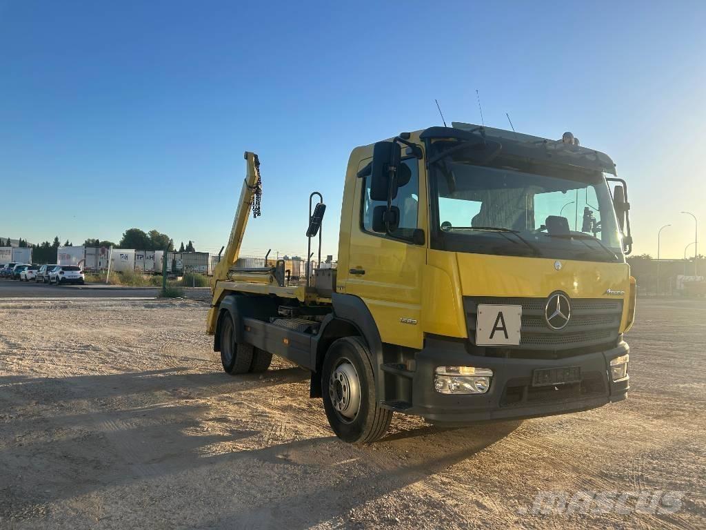 Mercedes-Benz 1530 حاويات تخزين