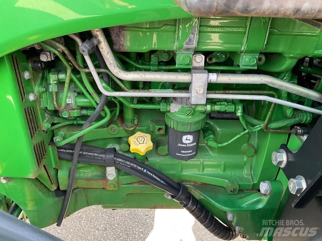 John Deere 5100 R الجرارات