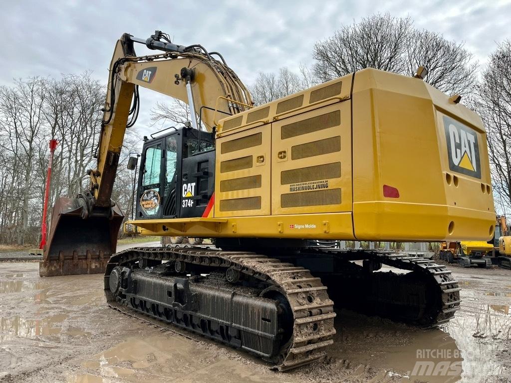 CAT 374 F L حفارات زحافة
