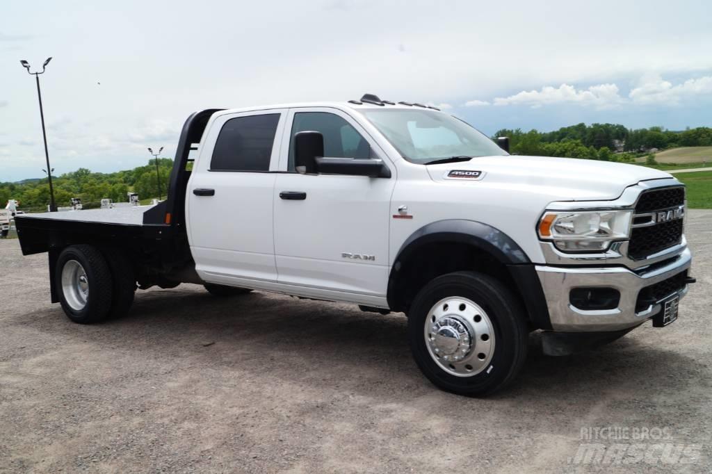 RAM 4500 TRADESMAN شاحنات مسطحة/مفصلية الجوانب