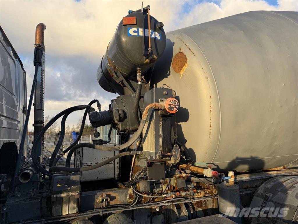 Scania P420 8x4 شاحنات خرسانة