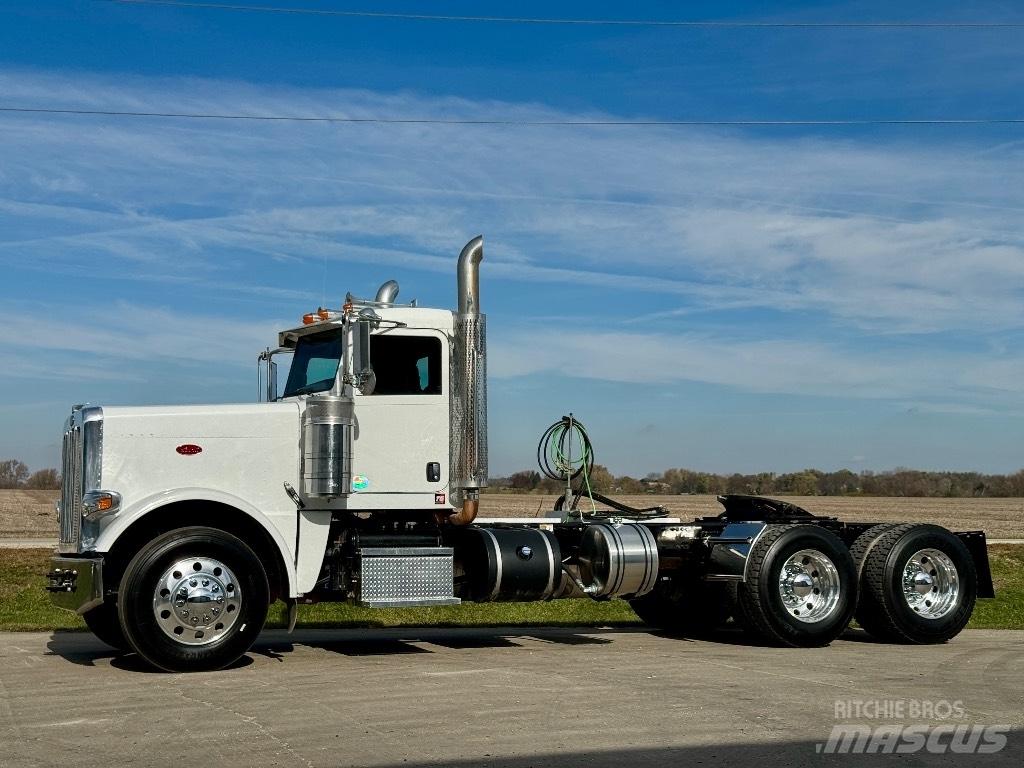 Peterbilt 388 وحدات الجر