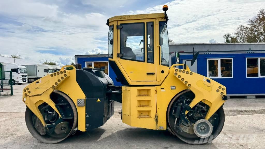 Bomag BW 154 AD-4 مداحل ثنائية الاسطوانة