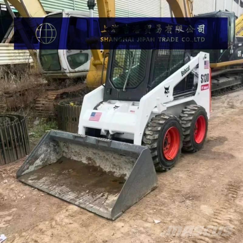 Bobcat S 130 لوادر انزلاقية التوجيه