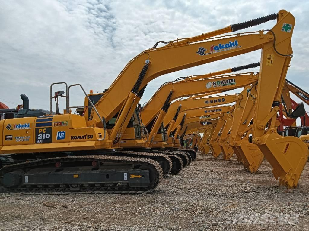 Komatsu PC 210 حفارات زحافة