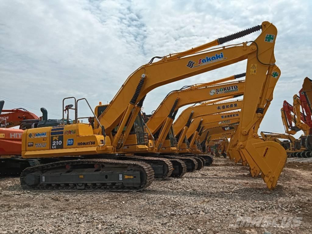 Komatsu PC 210 حفارات زحافة