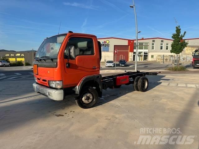 Nissan Cabstar E شاحنة مقفلة