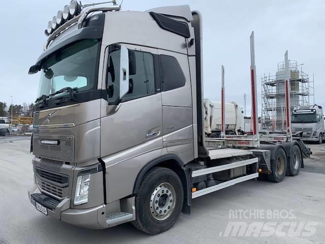 Volvo FH 750 شاحنات أشجار