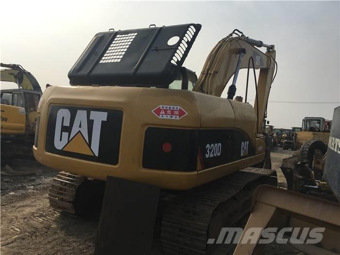 CAT 320 D حفارات زحافة