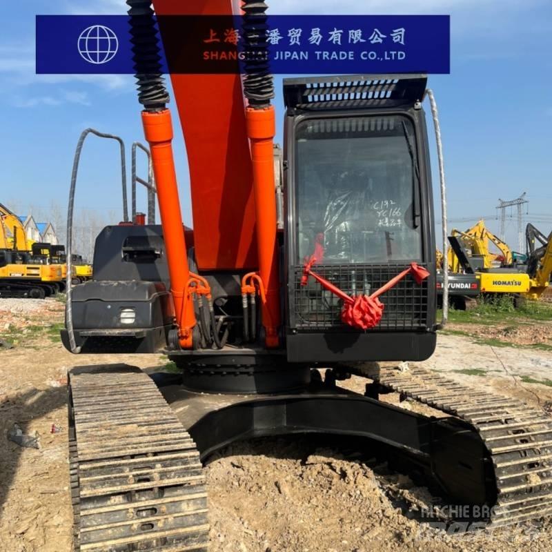 Hitachi ZX 240 حفارات زحافة