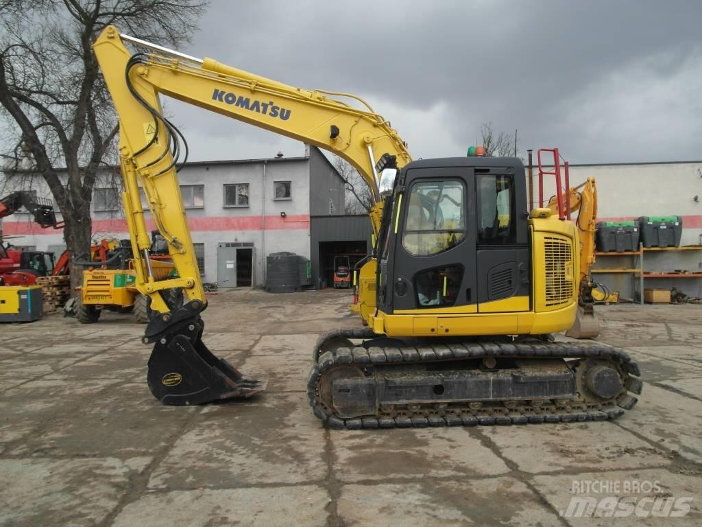 Komatsu PC 138 US-11 حفارات زحافة