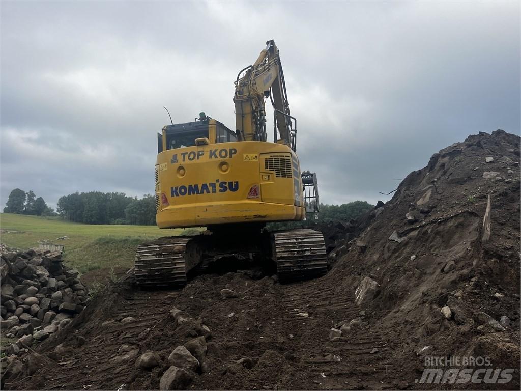 Komatsu PC 138 US-10 حفارات زحافة
