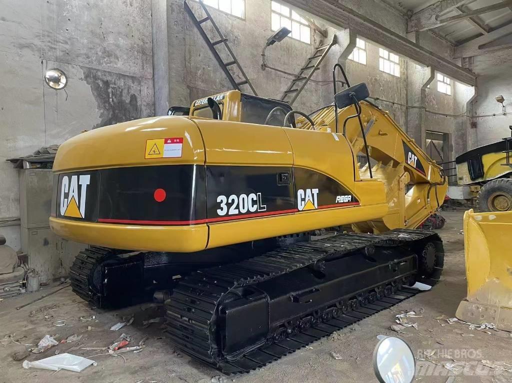 CAT 320 C L حفارات زحافة