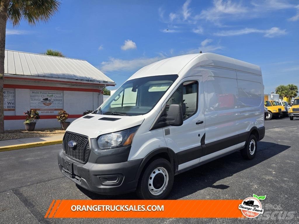 Ford Transit 260 شاحنات ذات هيكل صندوقي