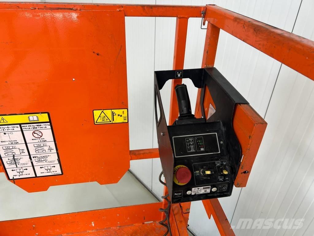 JLG 4045R رافعات مقصية الشكل