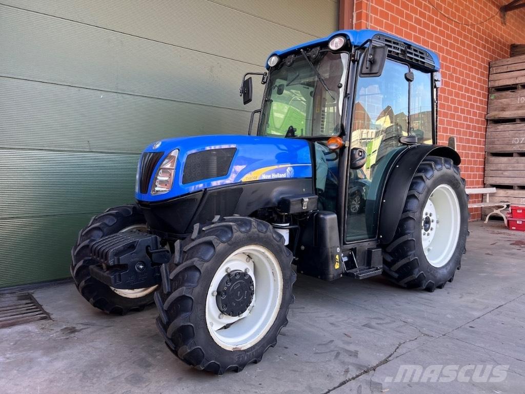 New Holland T4030F الجرارات