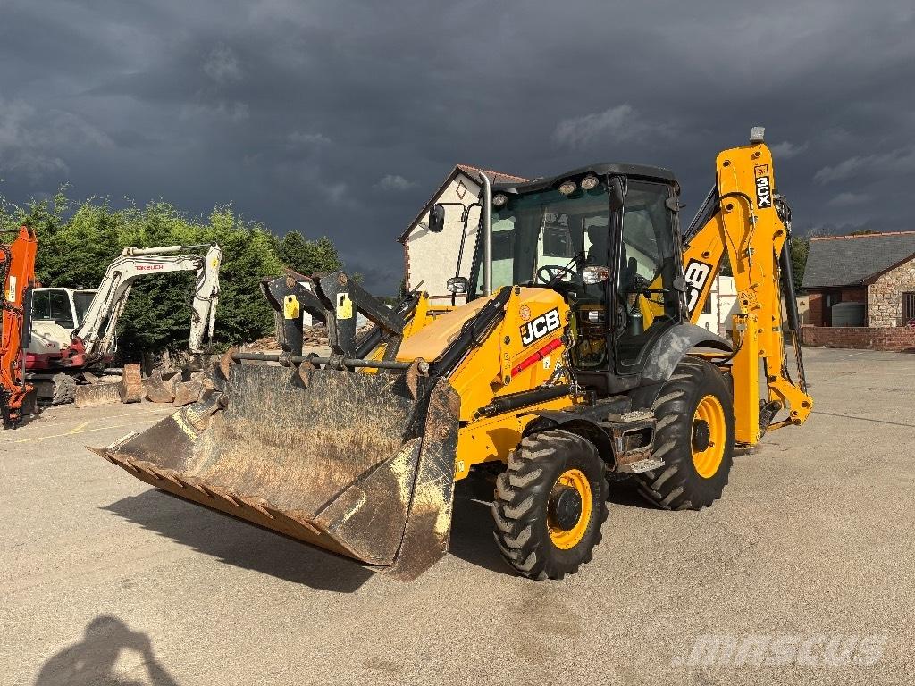 JCB 3CX لوادر ذات جرافات عكسية
