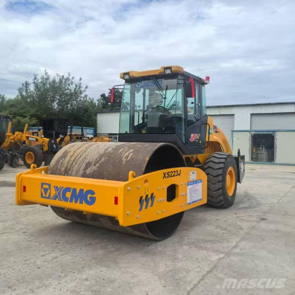 XCMG XS 223 J مداحل أحادية الأسطوانة