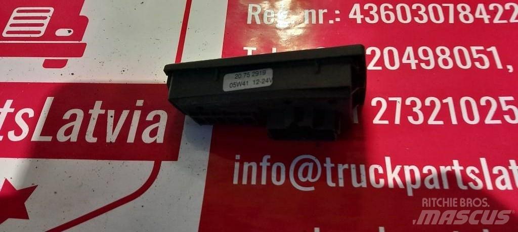 Volvo FH 12.    20752919 كابينة والداخلية
