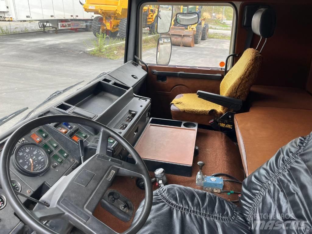 Volvo F 12    Lav km وحدات الجر