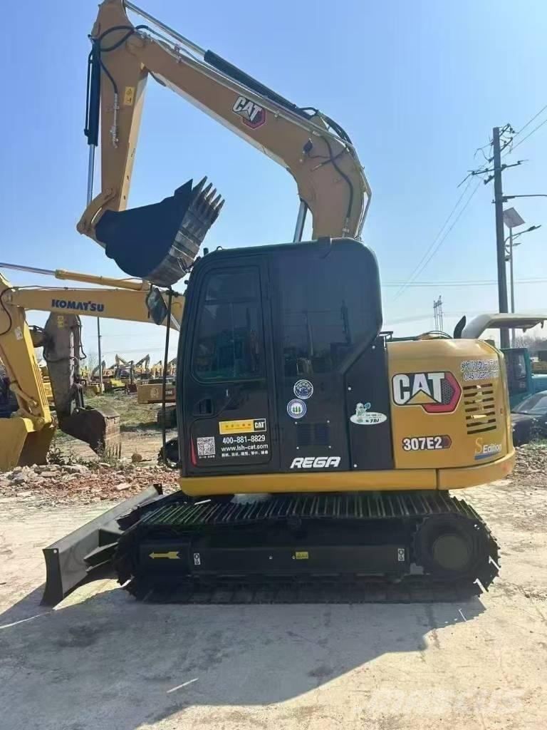 CAT 307E2 حفارات زحافة