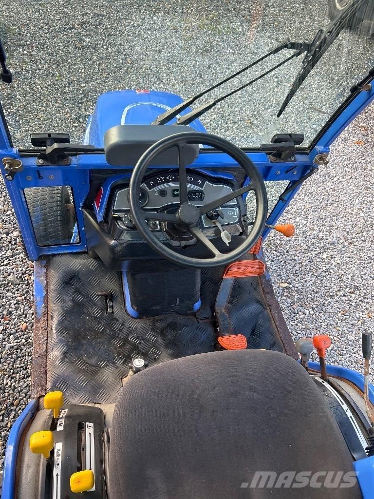 Iseki TXG 23 جرارات مدمجة