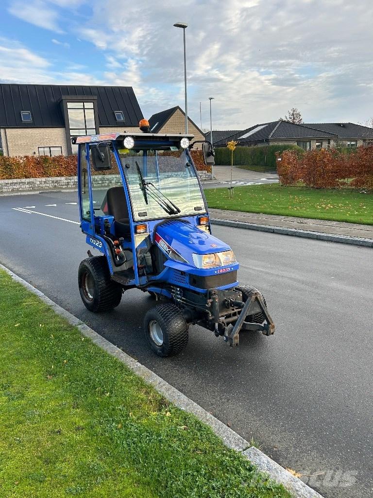 Iseki TXG 23 جرارات مدمجة