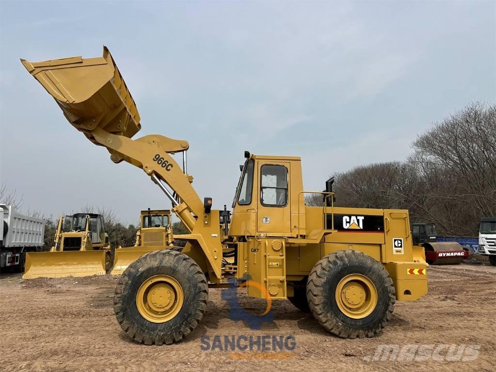 CAT 966 C لوادر بعجل