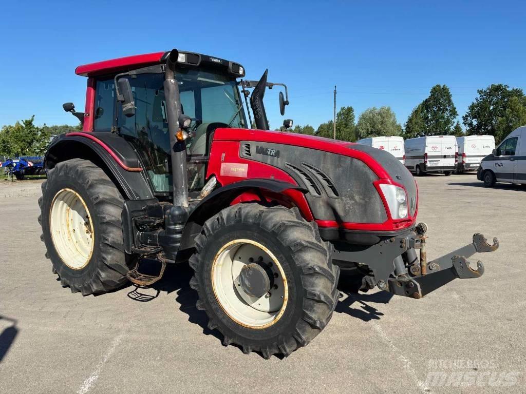Valtra T 193 الجرارات